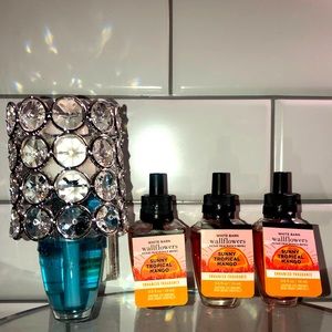 Sunny Tropical Mango: Bath & Body Works Wallflower Plug & Refill Bundle